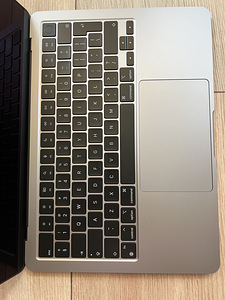 MacBook Air M2 (2022), 16GB/256GB, 13” (5 foto / 10)