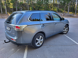 Mitsubishi outlander ,2.3 tdi.2013a. (3 foto / 10)