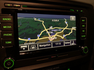 Skoda Columbus (Superb Mk2, 2014) headunit (2 foto / 4)