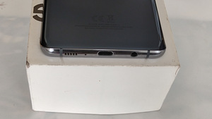 Телефон Samsung S10 5G (3 фото из 6)