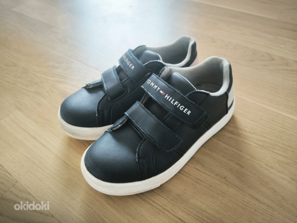 Tommy Hilfiger jalatsid nr 32