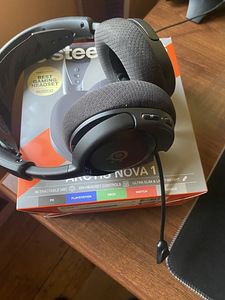 SteelSeries Arctis Nova 1 (2 фото из 3)