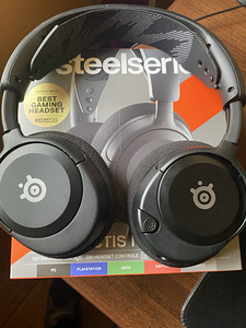 SteelSeries Arctis Nova 1 (3 фото из 3)