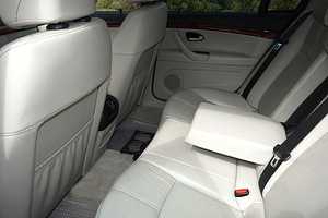 Cadillac BLS (6 foto / 10)
