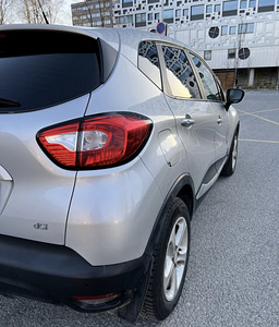 Renault Captur 1.5 66kV Diisel 95g/cm³ (3 foto / 11)