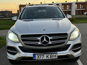 Mercedes-Benz GLE 250 150kW 2.1AMG Special Edition (8 foto / 15)