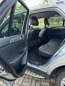 Mercedes-Benz GLE 250 150kW 2.1AMG Special Edition (13 foto / 15)