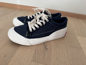 Кеды Levis размер 39 (2 фото из 5)