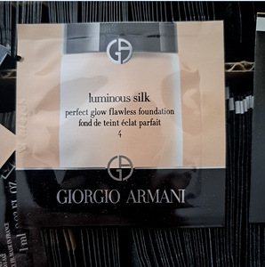 Giorgio Armani Luminous Silk 1мл, оригинальные тестеры (3 фото из 7)