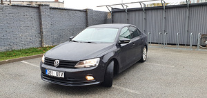 Volkswagen Jetta (1 foto / 15)
