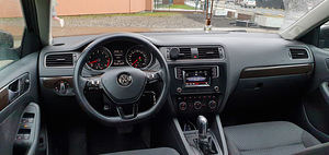Volkswagen Jetta (6 foto / 15)