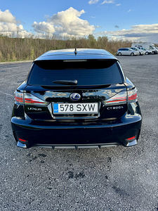 Lexus CT 200h (6 foto / 15)