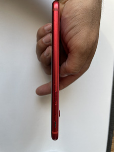 iPhone SE 2020 КРАСНЫЙ (3 фото из 5)