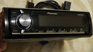 Pioneer MVH-X560BT (3 foto / 8)