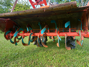 Kubota väike traktor L185 4WD Mullafreesiga (6 foto / 7)
