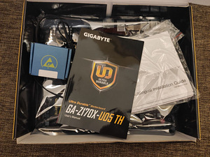 Skylake i7-6700K, GigaByte Z170 UD, Corsair 16GB DDR4 3600 (3 foto / 5)