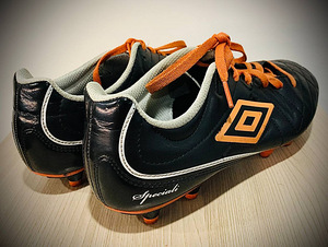 Футбольные бутсы UMBRO (3 фото из 3)