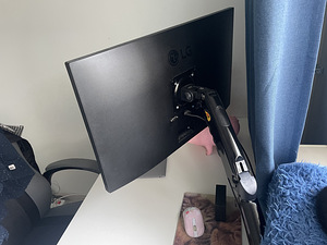 Lg monitor 27mp60g (2 foto / 3)