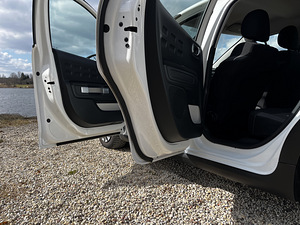 Citroen C3 (6 фото из 12)