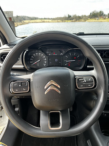 Citroen C3 (7 фото из 12)