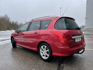 Peugeot 308 SW Executive Facelift 1.6 88kW (4 foto / 10)