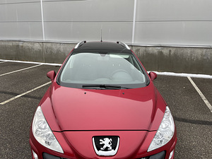 Peugeot 308 SW Executive Facelift 1.6 88kW (5 foto / 10)