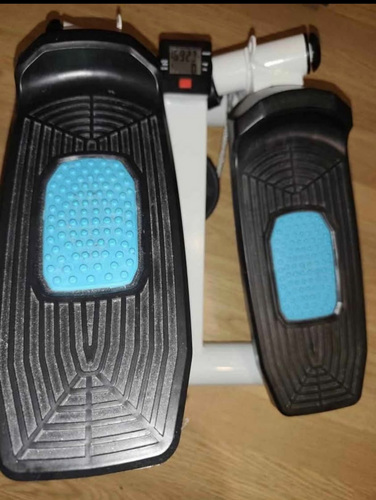 Mini-stepper kodus kasutamiseks — kompaktne treeningseade