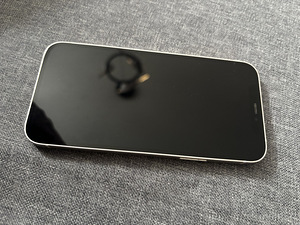 iPhone 12 white 64gb (1 foto / 10)