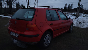 VW GOLF 4 (2 фото из 4)
