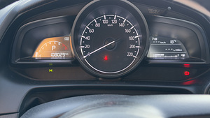 Mazda CX3 Skyactiv-G Premium Plus 2017 (5 foto / 9)
