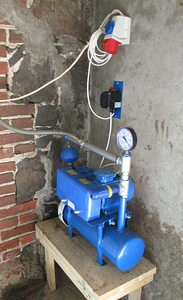 Lüpsimasin 2le ja vaakumpump (2 foto / 2)