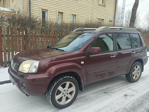 Nissan X-trail (4 foto / 5)