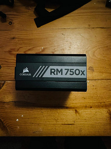 Toiteplokk (PSU) Corsair RM 750X 750 Watt (1 foto / 4)