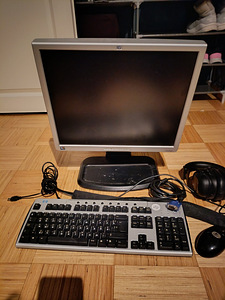 Monitor, klaviatuur, hiir, kõrvaklapid, WGI kaabel (1 foto / 7)