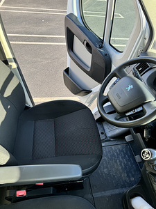 Müüa väikebuss Peugeot Boxer (6 foto / 10)