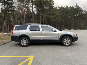 Volvo xc70 2.4tdi 135kw üv 02.2024 (5 foto / 12)