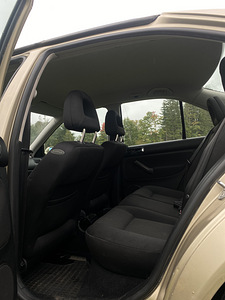 Volkswagen bora 1.9sdi 50kw (5 фото из 7)