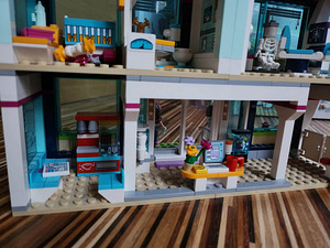 Müüa üliäge Lego Friends Heartlake'i linna haigla komplekt (5 foto / 8)