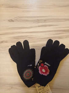 Desigual müts +kindad (3 foto / 3)