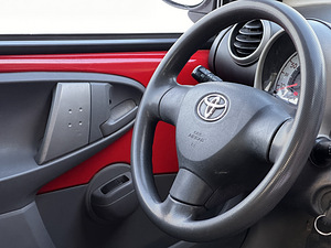 Toyota aygo (9 foto / 13)