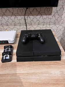 PlayStation 4 (1TB PS4) (1 foto / 3)