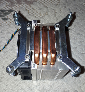 70 mm 4-Pin CPU Fan w/Heatsink (2 foto / 2)