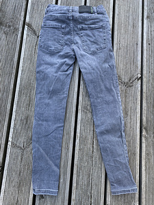 Zara poiste teksad, suurus 128cm (8A) (3 foto / 3)