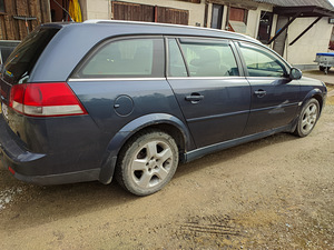 Opel Vectra 2005 114kW (6 foto / 14)
