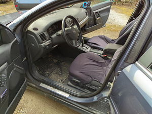 Opel Vectra 2005 114kW (8 foto / 14)