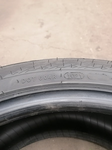 245/40/18 (3 фото из 4)