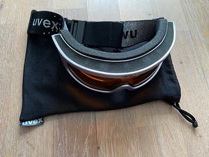 UVEX naiste mäesuusa-/lumelauaprillid (2 foto / 10)