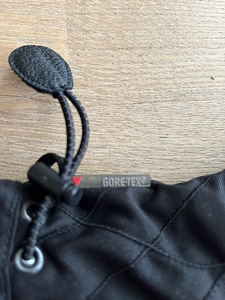 Dainese Gore-Tex Primaloft meeste mäesuusakindad (3 foto / 4)