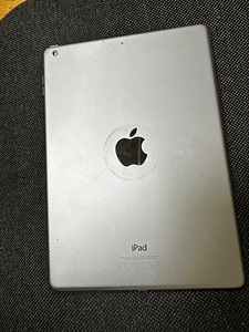 iPad Air (2 фото из 2)
