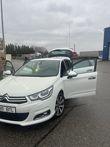 Citroen c4 2017 1.6 (2 фото из 13)